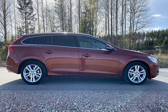Volvo V60 7 of 19