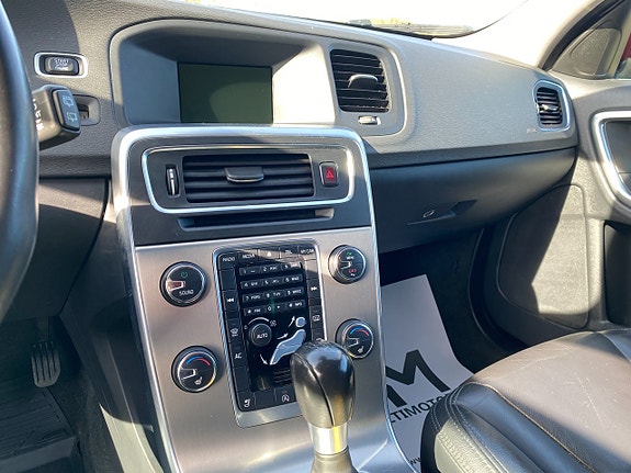 Volvo V60 16 of 19