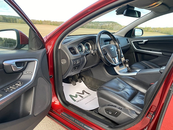 Volvo V60 15 of 19