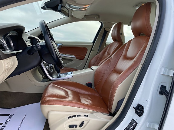 Volvo S60 15 of 20