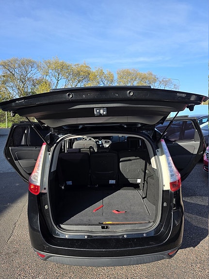 Renault Grand Scenic III 10 of 13