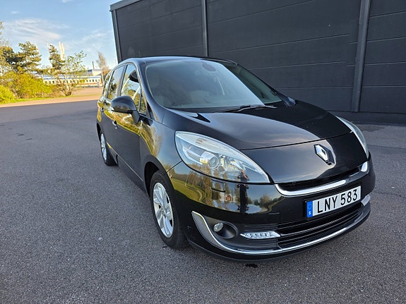 Renault Grand Scenic III 9 of 13