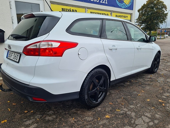 Ford Focus 3 of 5