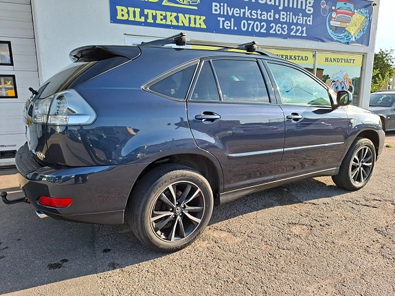 Lexus RX400h 2 of 5