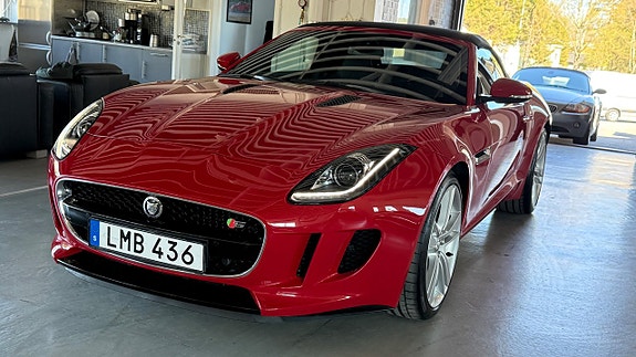 Jaguar F-TYPE 4 of 5
