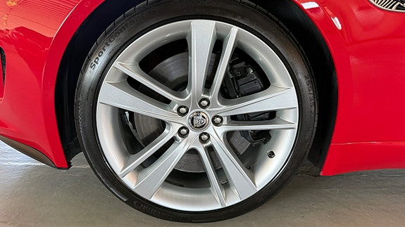 Jaguar F-TYPE 19 of 30