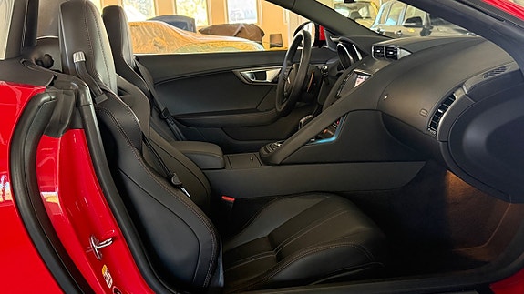 Jaguar F-TYPE 13 of 30