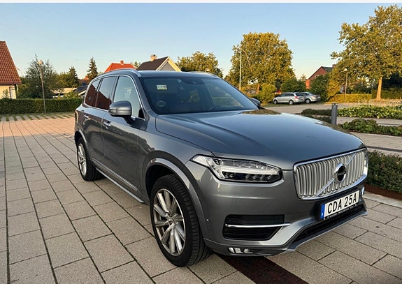 Volvo XC90 4 of 5