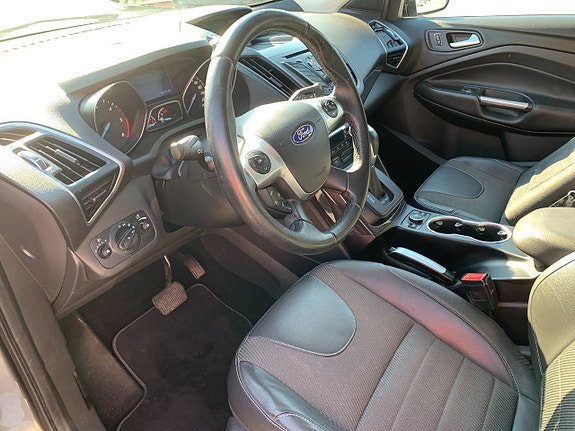 Ford Kuga 12 of 14