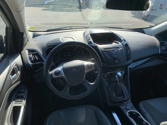 Ford Kuga 11 of 14