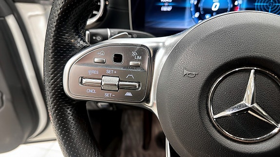 Mercedes-Benz E220 15 of 18