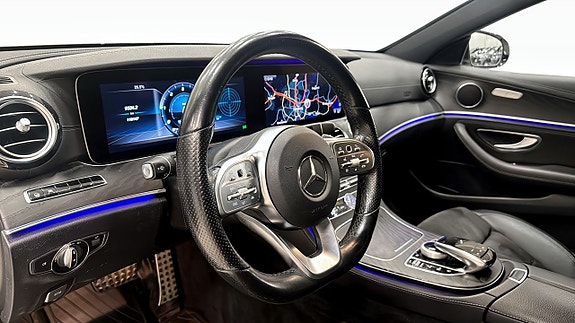 Mercedes-Benz E220 12 of 18