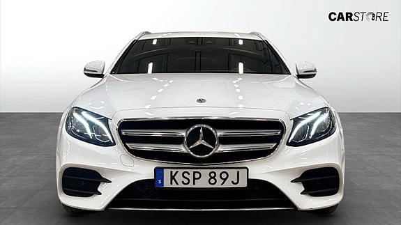 Mercedes-Benz E220 8 of 18