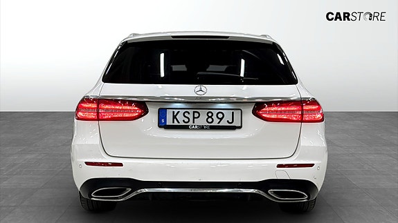 Mercedes-Benz E220 7 of 18