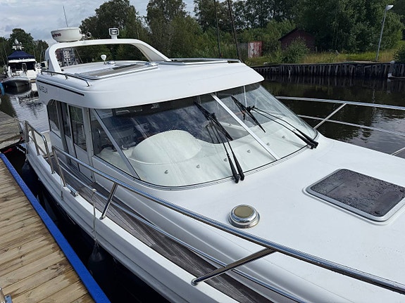 Kampanj Aquador 32c  / Yanmar 370hk / Mykt fint skick välutr 4 of 11