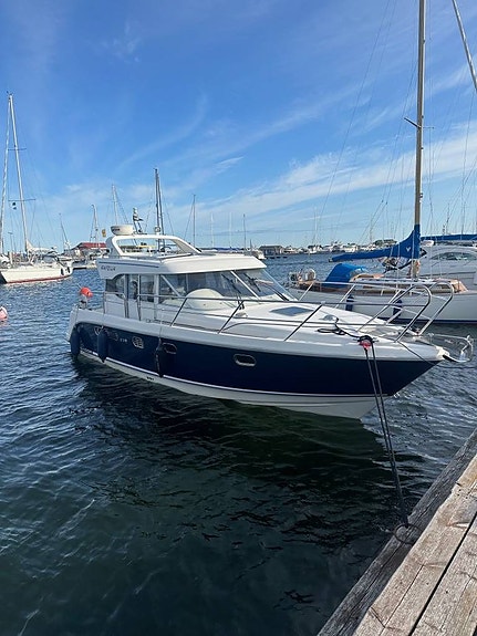 Kampanj Aquador 32c  / Yanmar 370hk / Mykt fint skick välutr 5 of 11