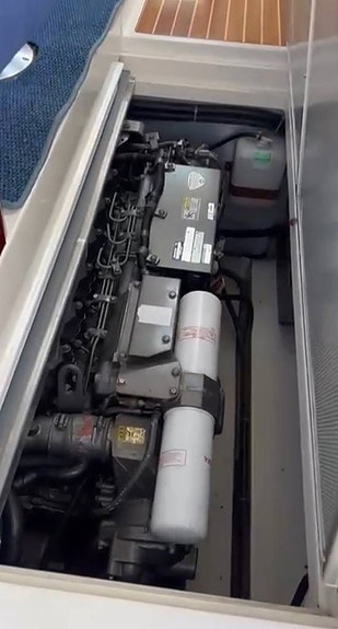 Kampanj Aquador 32c  / Yanmar 370hk / Mykt fint skick välutr 10 of 11