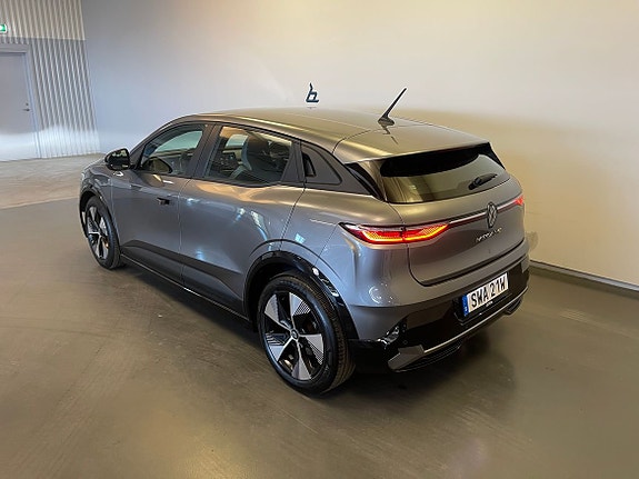 Renault Megane E-Tech 4 of 5