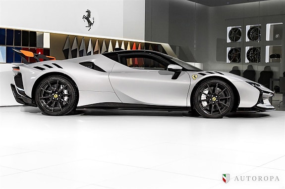 Ferrari SF90 Stradale 3 of 5