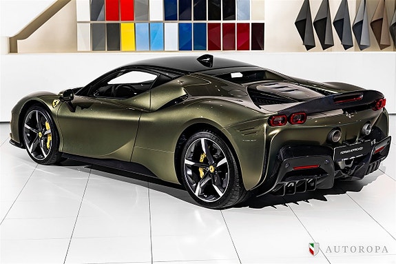 Ferrari SF90 Stradale 4 of 5