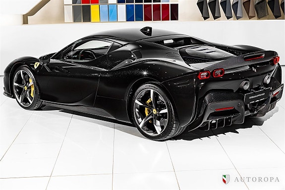 Ferrari SF90 Stradale 4 of 5