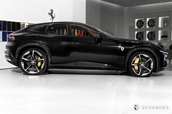 Ferrari Purosangue 3 of 5