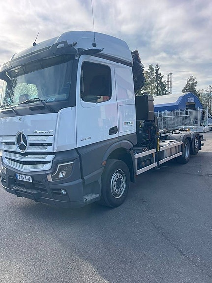 MB Actros 2846 Kranväxlarbil Pallfinger kran euro 6