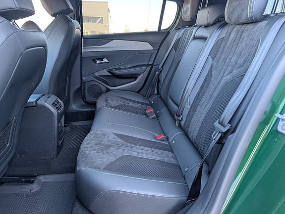Peugeot 308 14 of 19
