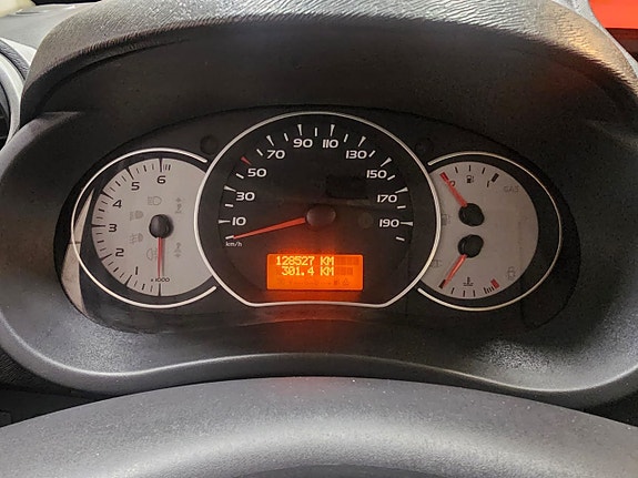 Renault Kangoo Express 11 of 11