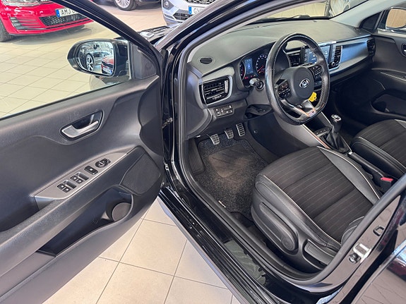 Kia Rio 15 of 17