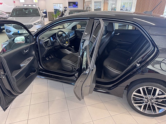 Kia Rio 14 of 17