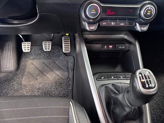 Kia Rio 17 of 17