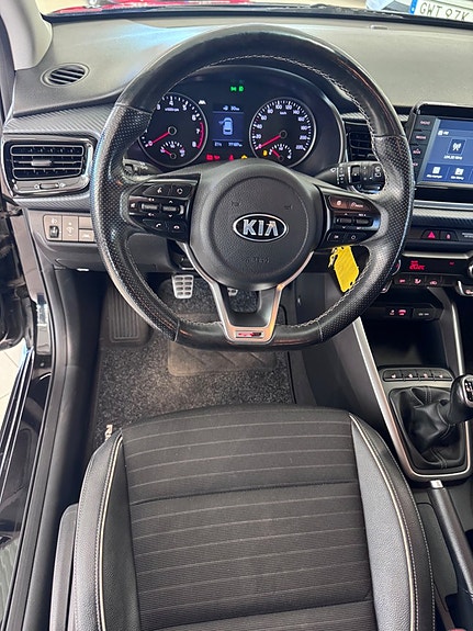 Kia Rio 16 of 17