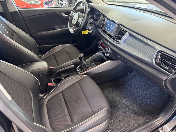 Kia Rio 5 of 5