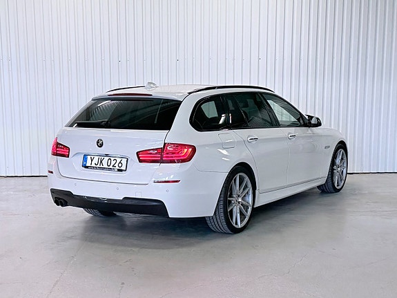 BMW 530d 3 of 5