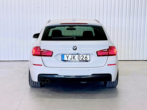 BMW 530d 4 of 5