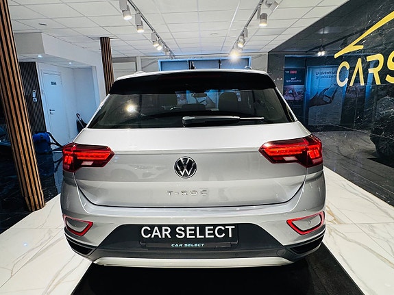 Volkswagen T-Roc 4 of 23