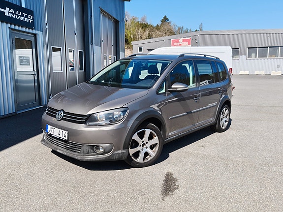 Volkswagen Touran Cross 8 of 25