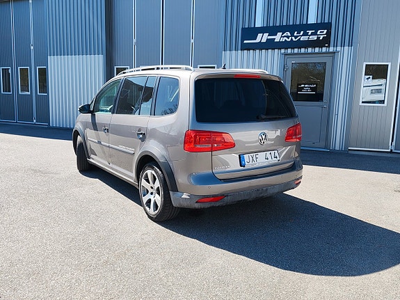 Volkswagen Touran Cross 12 of 25
