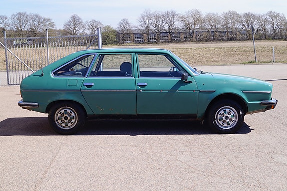 Renault 20 9 of 25