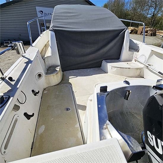 Bayliner Trophy 2052 Suzuki DF-175 Motor 20 of 30