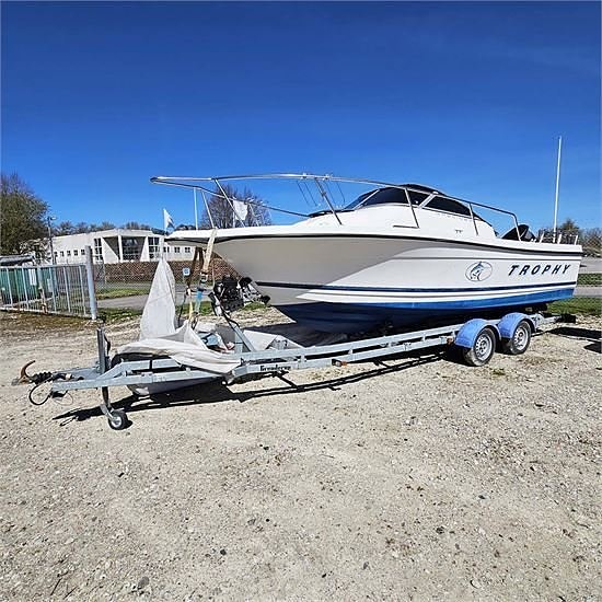 Bayliner Trophy 2052 Suzuki DF-175 Motor