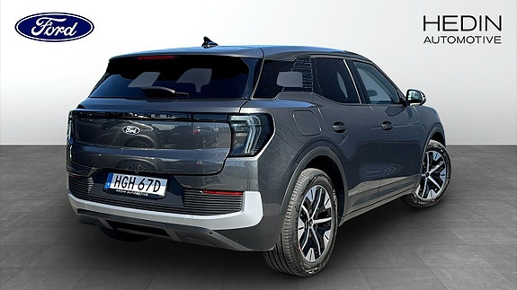 Ford Explorer 2 of 16