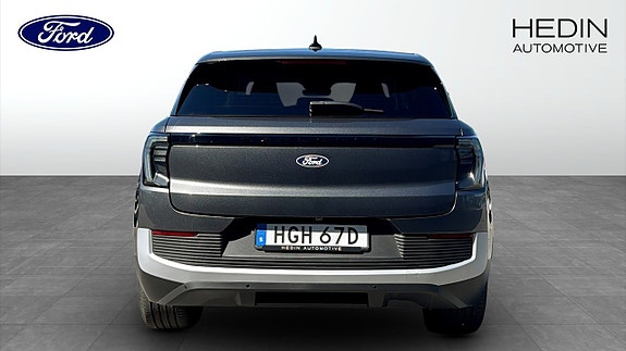 Ford Explorer 7 of 16