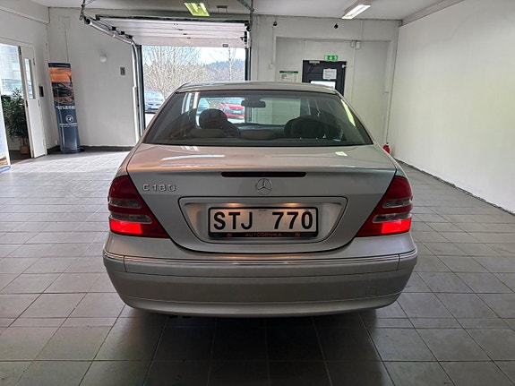 Mercedes-Benz C180 6 of 18