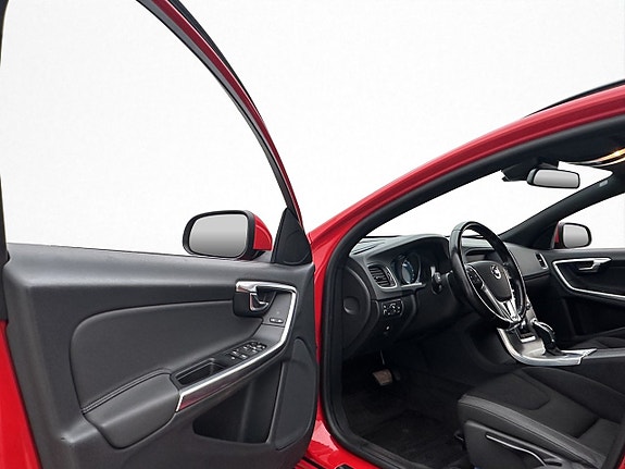 Volvo V60 10 of 30
