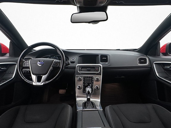Volvo V60 12 of 30
