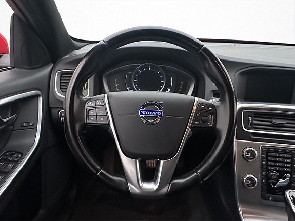 Volvo V60 13 of 30