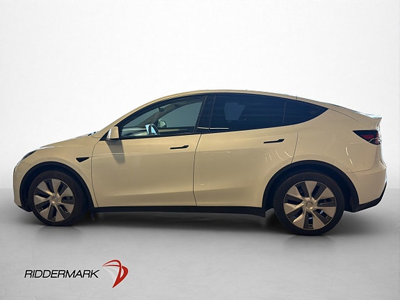 Tesla Model Y 5 of 5