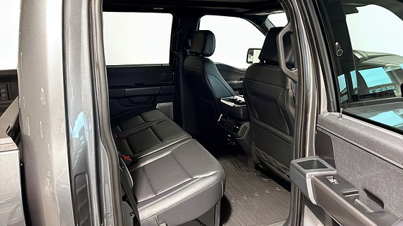 Ford F-150 8 of 25